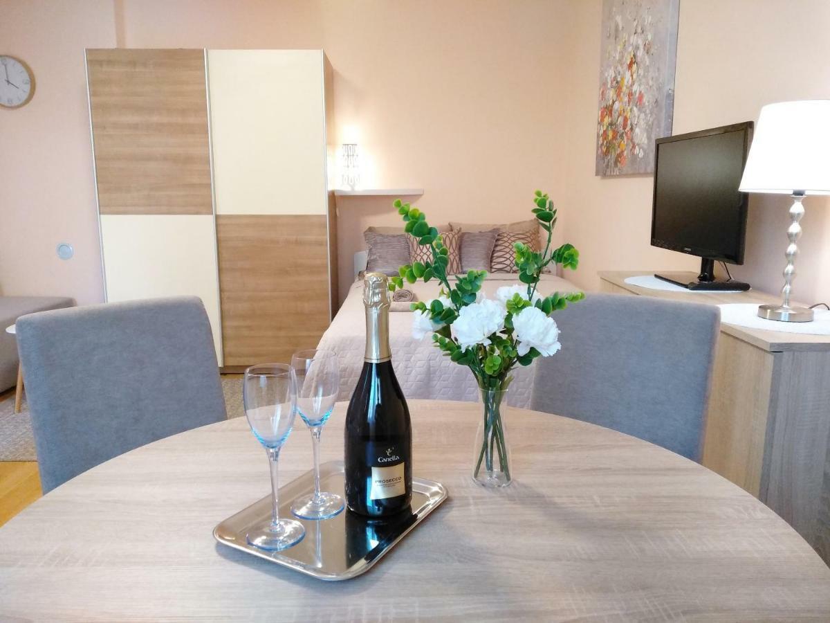 Sunray Studio Apartment Zagreb Exterior foto